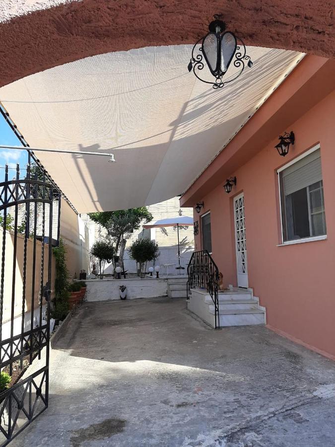 Villa Με Θεα Το Γαλαζιο Τησ Θαλασσασ Néa Ankhíalos Esterno foto