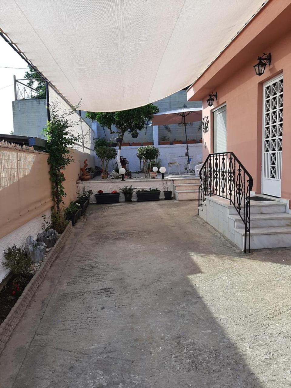 Villa Με Θεα Το Γαλαζιο Τησ Θαλασσασ Néa Ankhíalos Esterno foto
